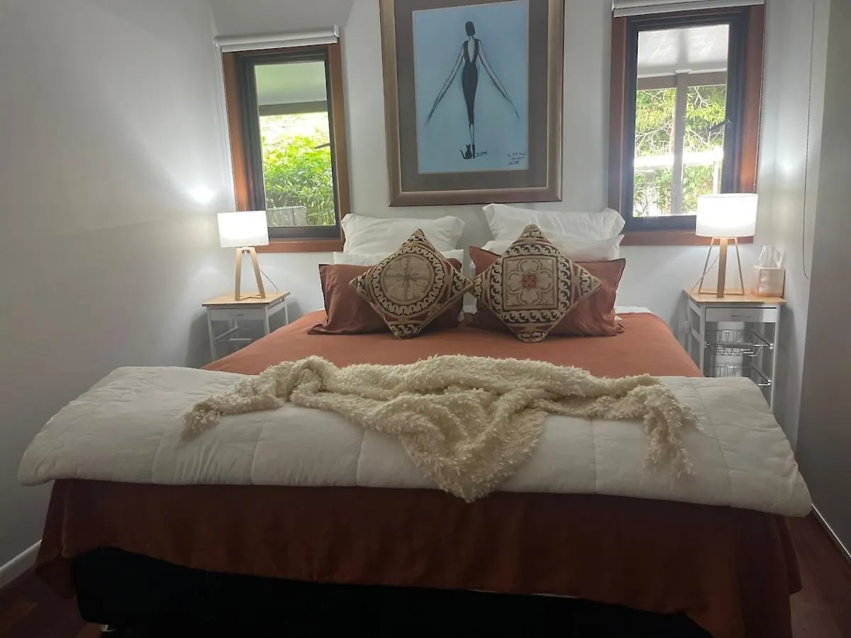 Alamanda Cottage Port Douglas W Ocean Views & Pool Craiglie Holiday home