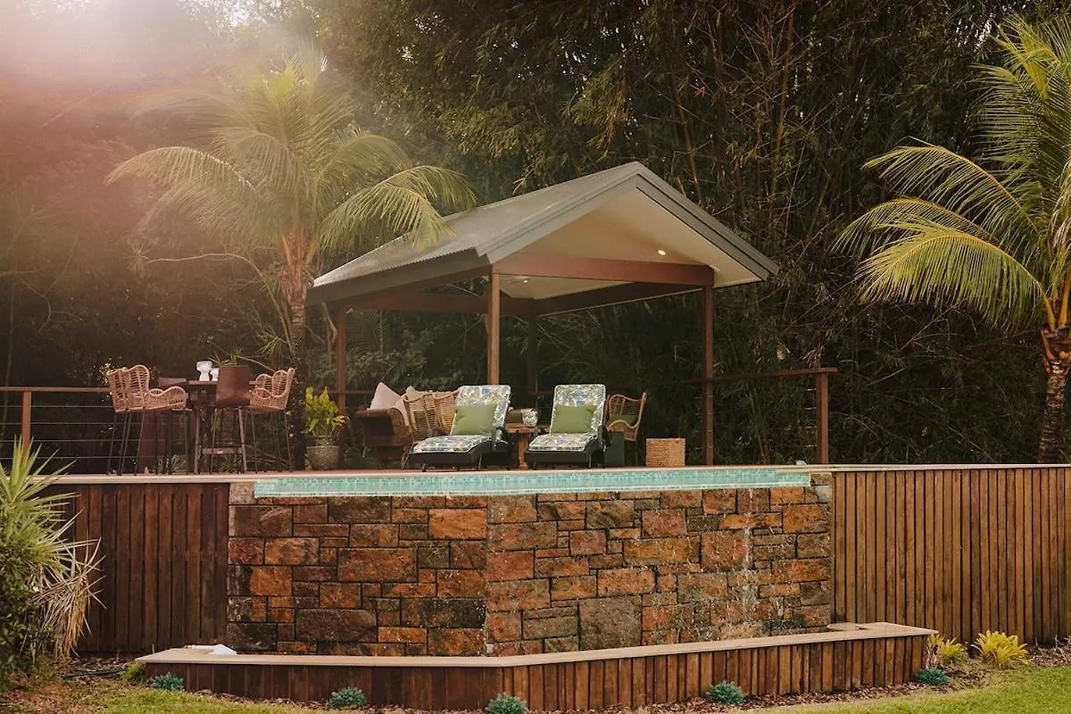 Alamanda Cottage Port Douglas W Ocean Views & Pool Craiglie Holiday home