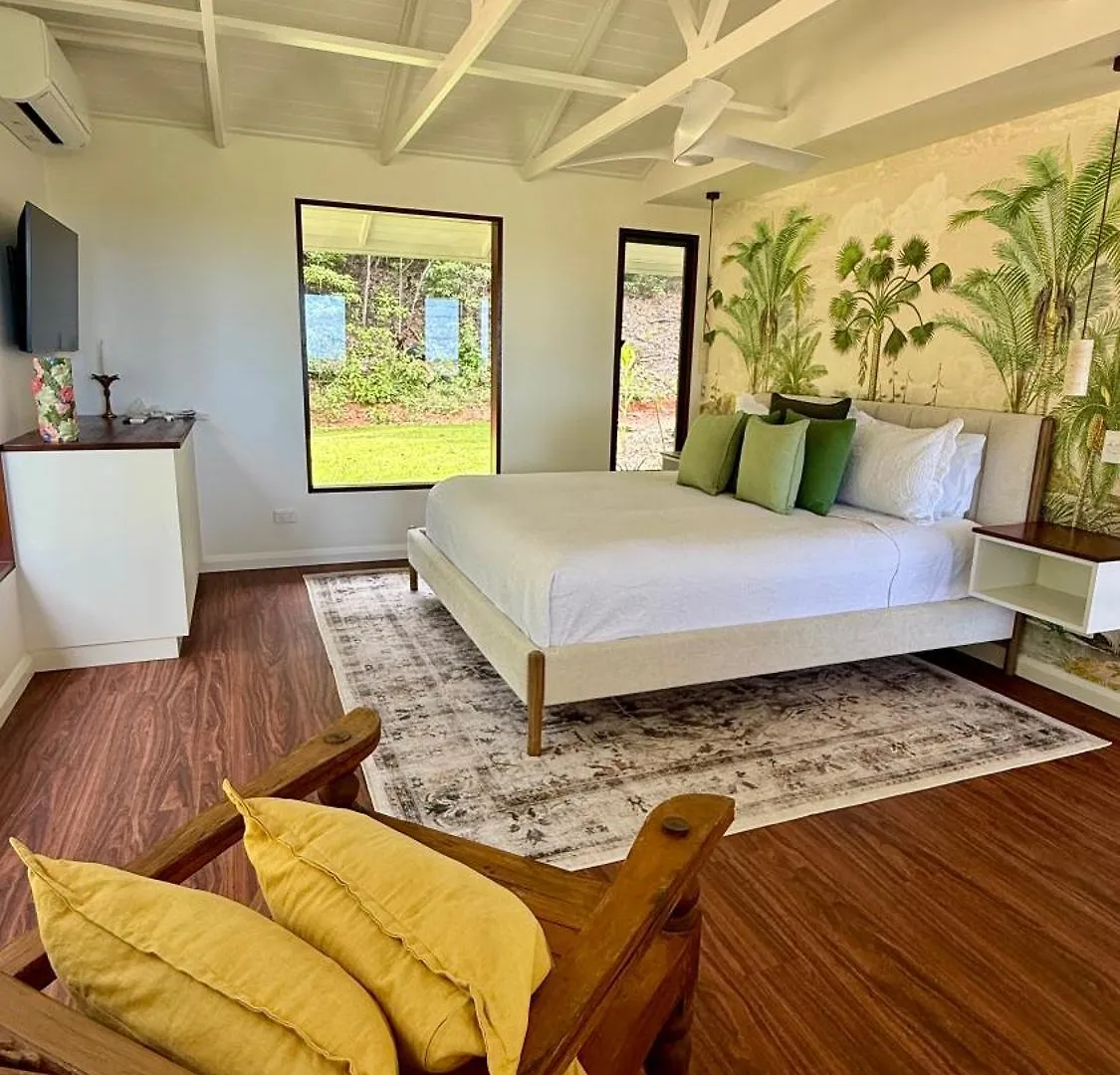 Alamanda Cottage Port Douglas W Ocean Views & Pool Craiglie Holiday home